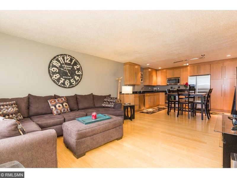 5478 E Brenner Ps, Fridley, MN 55432