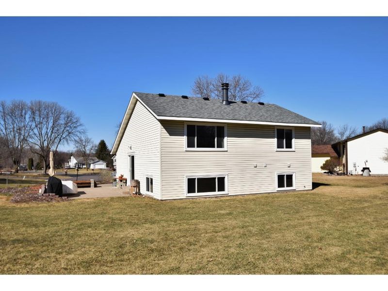 15905 27th Ave N, Plymouth, MN 55447