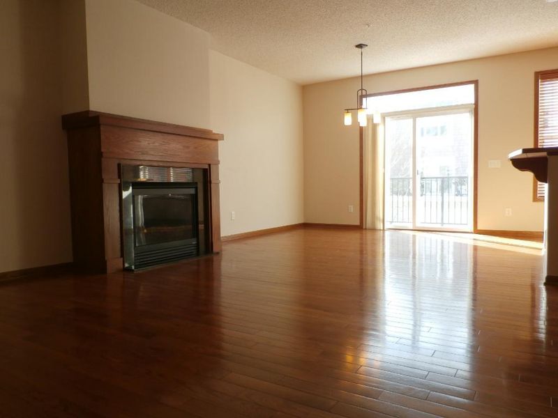 3611 Hazel Trl #I, Woodbury, MN 55129