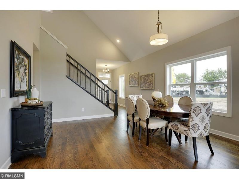 1098 Pine Hill Ln, White Bear Twp, MN 55127