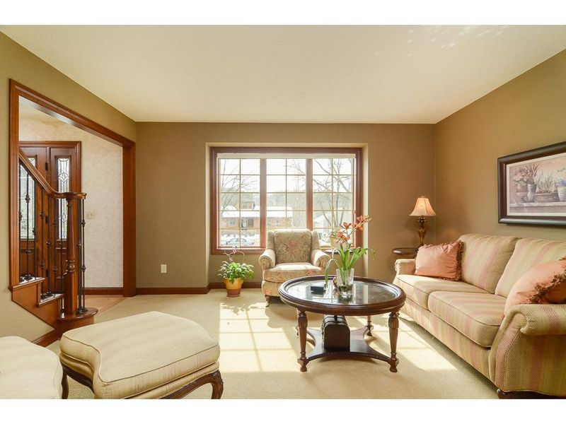 1579 Golf View Dr, River Falls, WI 54022