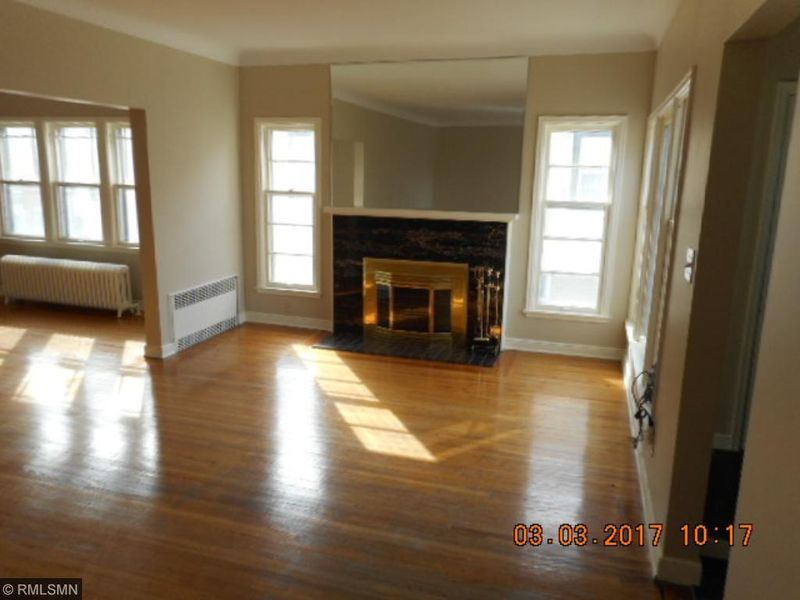 1012 Vincent Ave N, Minneapolis, MN 55411