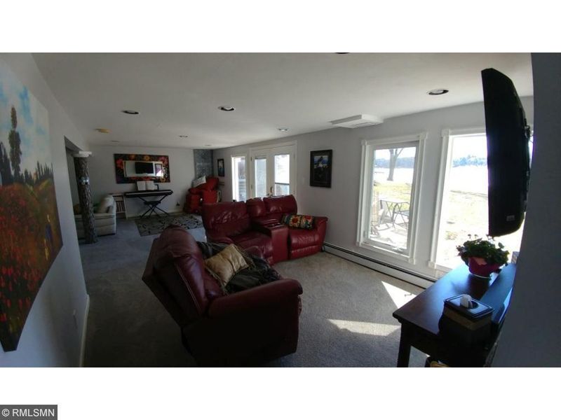 8147 Maple Ln N, Maple Grove, MN 55311
