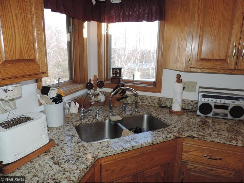9851 74th St S, Cottage Grove, MN 55016