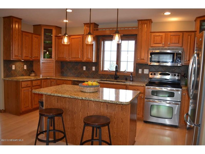 1021 W 2nd St, Zumbrota, MN 55992