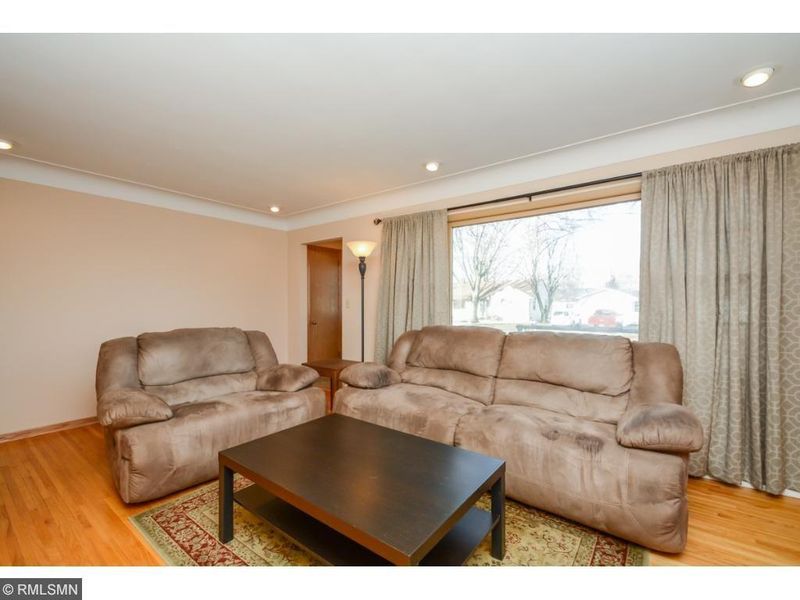 120 1st St NE, Saint Michael, MN 55376