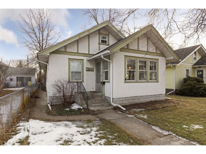 4043 25th Ave S, Minneapolis, MN 55406
