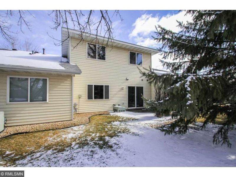 3198 Edgerton St, Vadnais Heights, MN 55127
