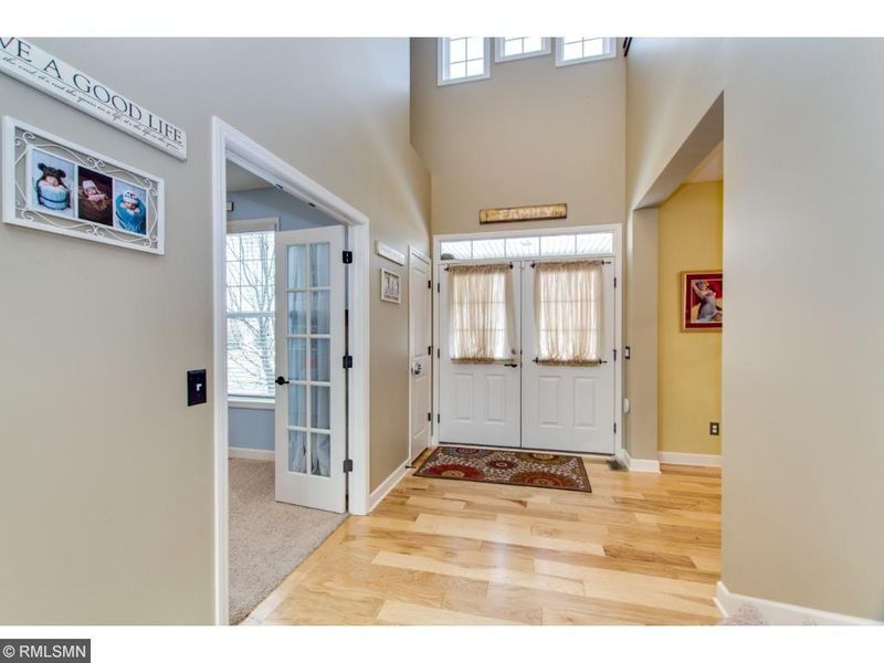 10879 Maple Blvd, Woodbury, MN 55129