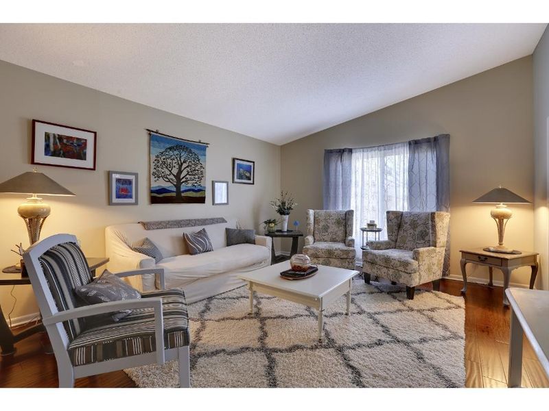 19085 Pheasant Cir, Eden Prairie, MN 55346