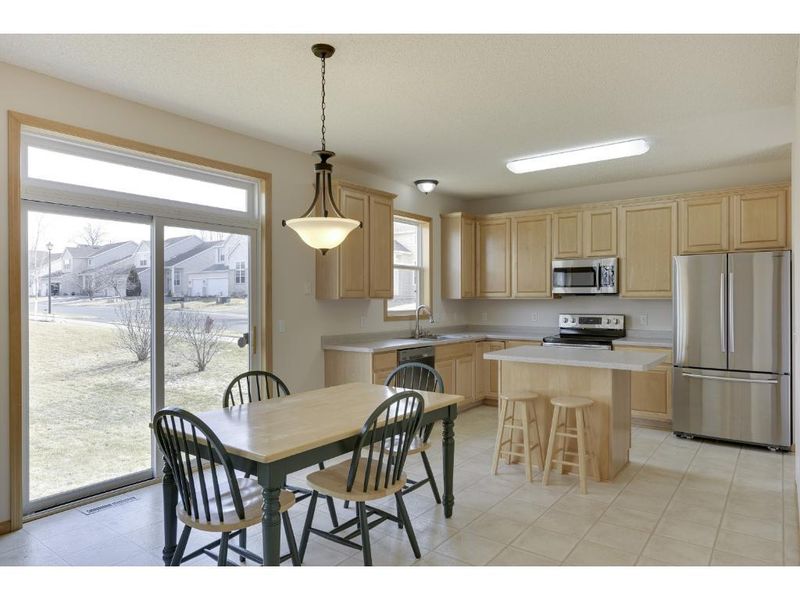 8950 Ranier Ln N, Maple Grove, MN 55311