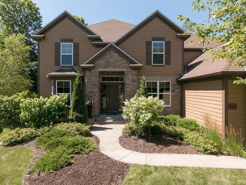 6712 Everest Ln N, Maple Grove, MN 55311