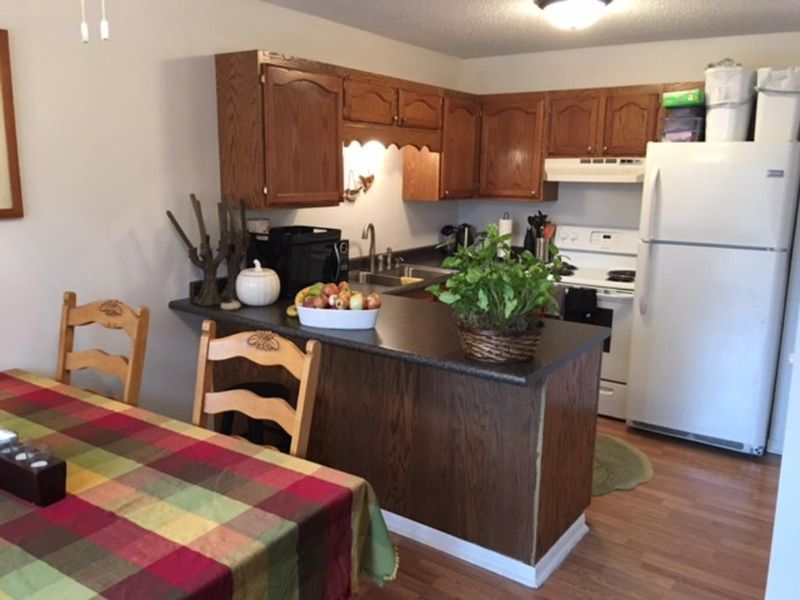 15561 Garfield Cir, Eden Prairie, MN 55344