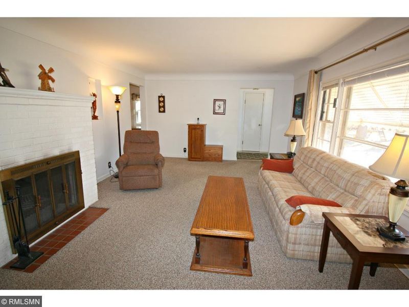 809 89th Ave NW, Coon Rapids, MN 55433