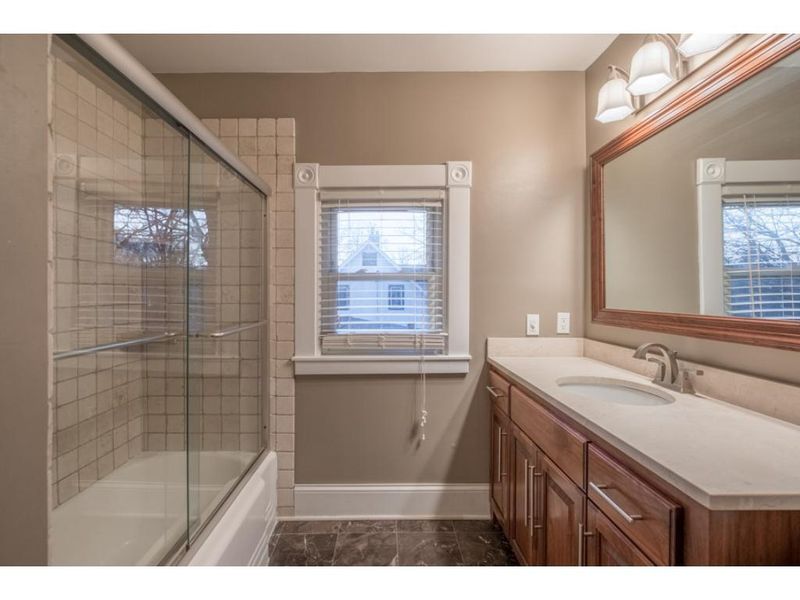 818 Winona St, Northfield, MN 55057