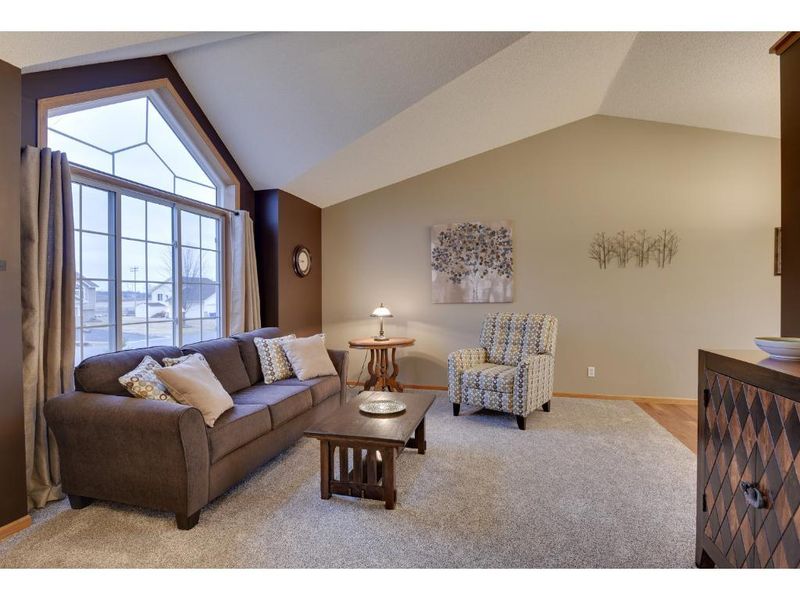 9763 44th St NE, Saint Michael, MN 55376