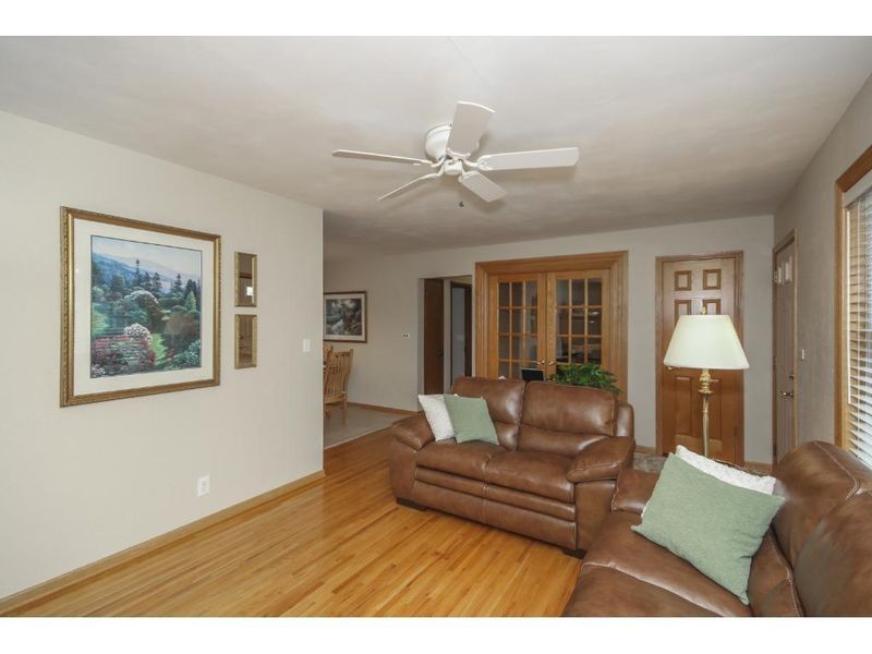 3393 75th St E, Inver Grove Heights, MN 55076
