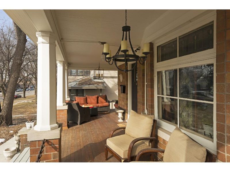 1995 Marshall Ave, Saint Paul, MN 55104