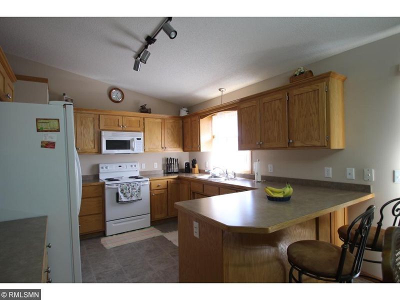 701 Hickory St SW, Isanti, MN 55040