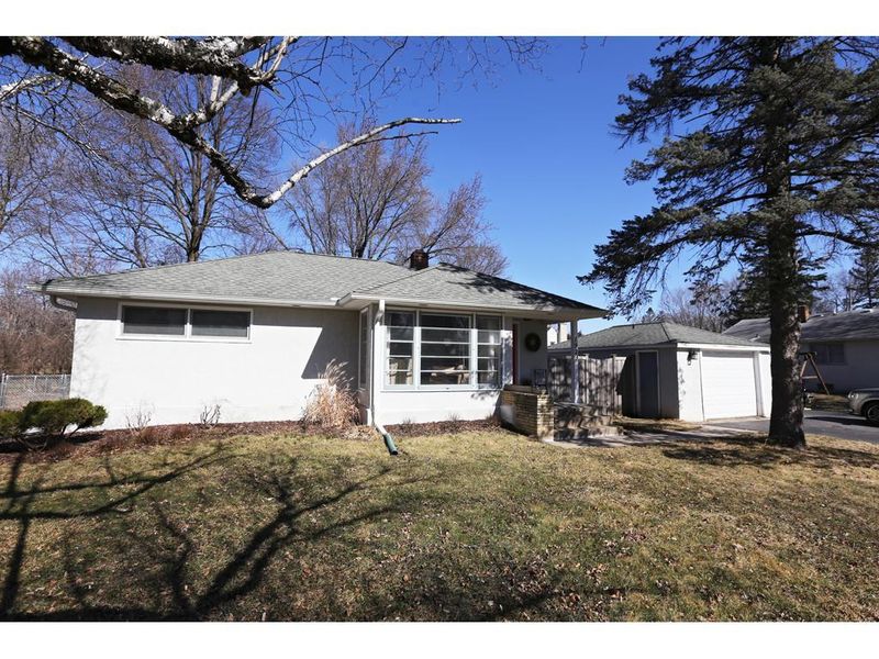 1929 Spruce Pl, White Bear Lake, MN 55110