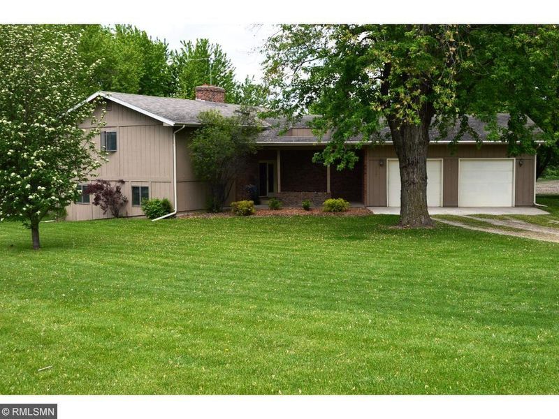 8077 Kendall Ave, Northfield, MN 55057
