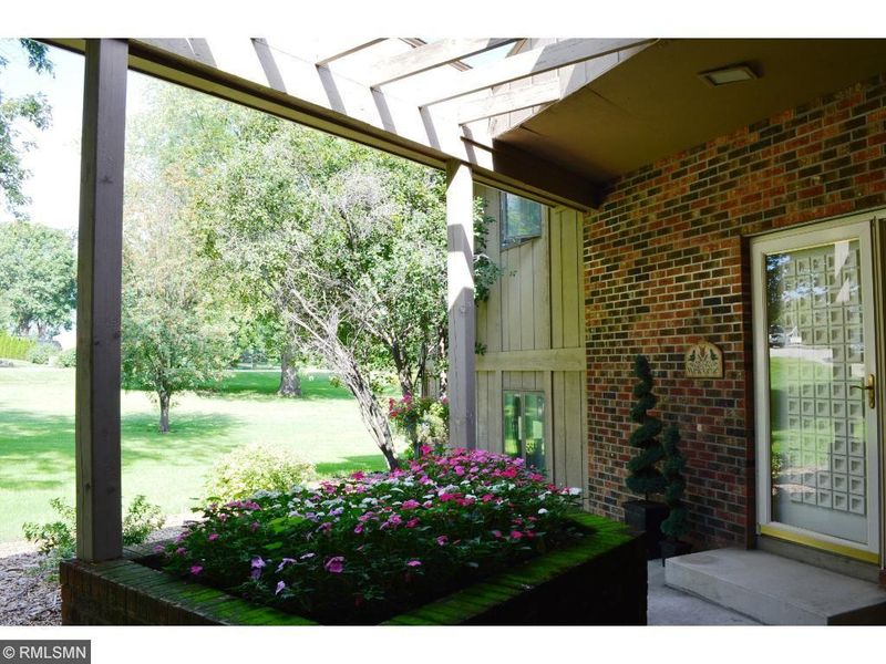 8077 Kendall Ave, Northfield, MN 55057