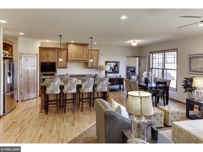 1608 Sparrow Rd, Waconia, MN 55387