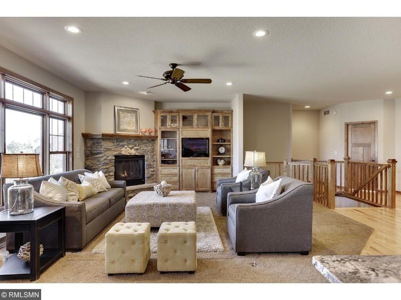 1608 Sparrow Rd, Waconia, MN 55387
