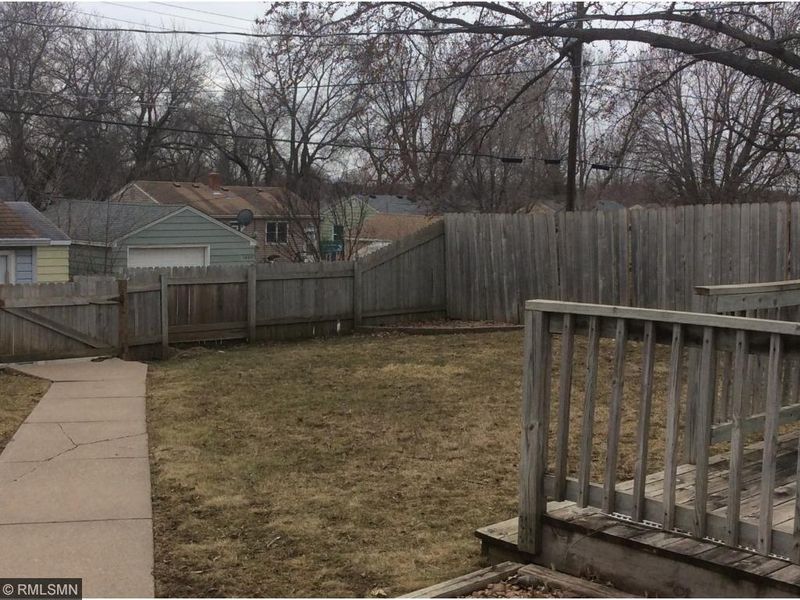1852 Idaho Ave E, Saint Paul, MN 55119