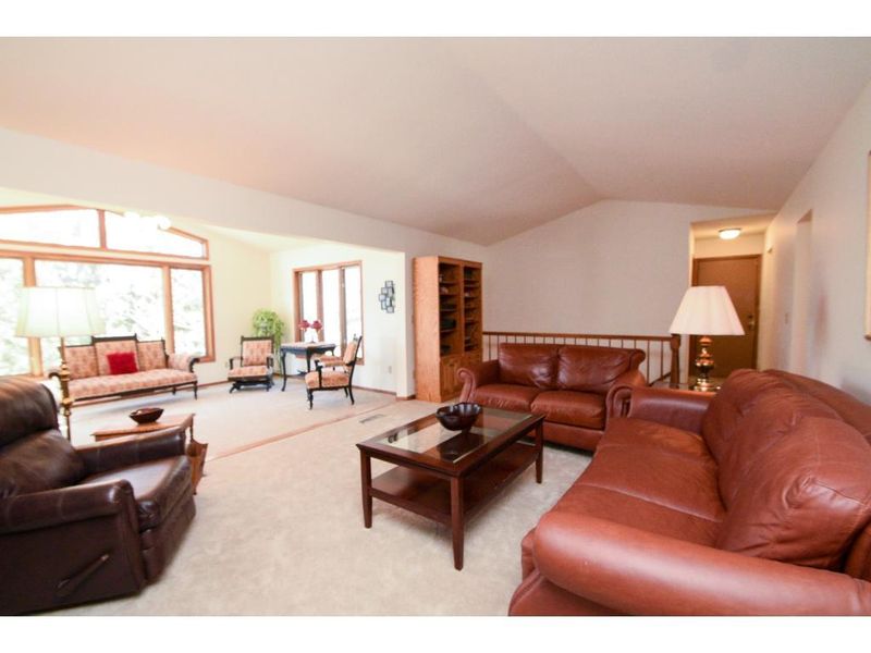 6781 Marilyn Dr, Maple Grove, MN 55369