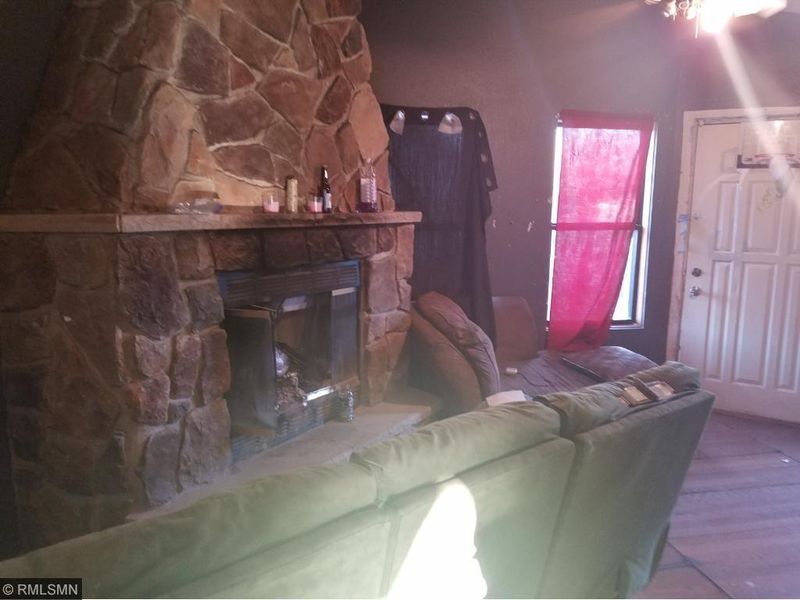 1850 Manton St, Maplewood, MN 55109