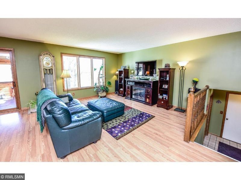 5427 Holiday Rd, Minnetonka, MN 55345