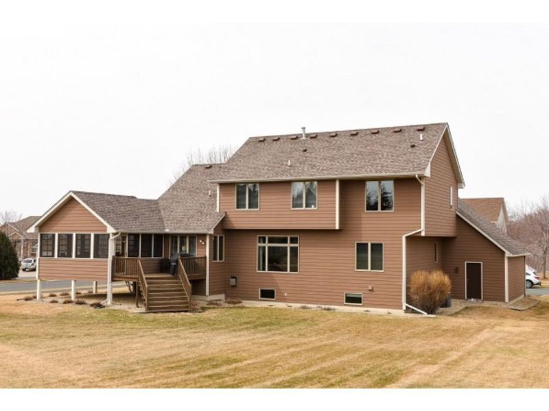 8052 Shenandoah Ln N, Maple Grove, MN 55311