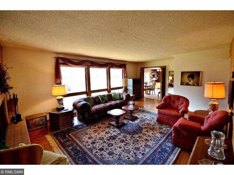 2345 Winfield Ave, Golden Valley, MN 55422