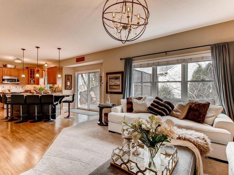 7384 Moonlight Ln, Eden Prairie, MN 55346