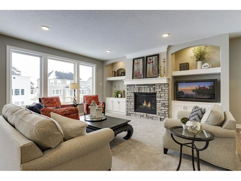 47 Rapp Farm Blvd, North Oaks, MN 55127