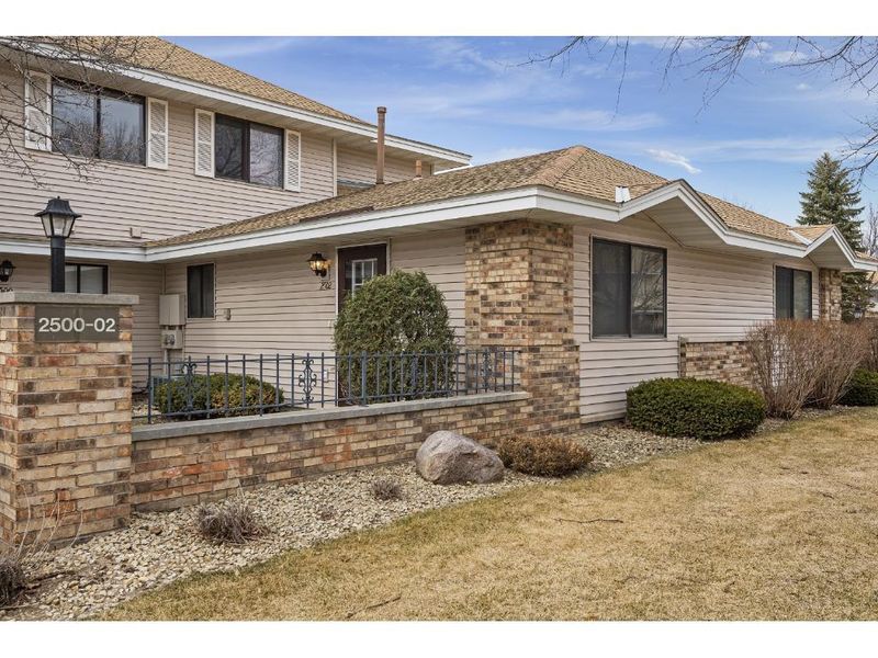 2502 Brookdale Ln, Brooklyn Park, MN 55444
