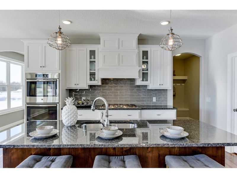 10952 Brookside Trl, Champlin, MN 55316