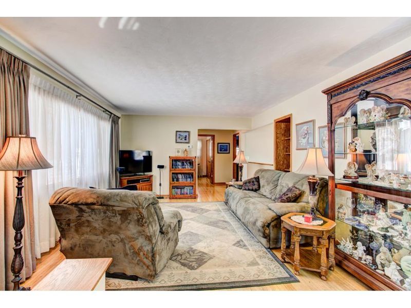 7124 Newton Ave N, Brooklyn Center, MN 55430