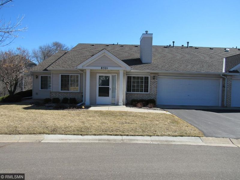 8521 Mayfield Ct, Chanhassen, MN 55317