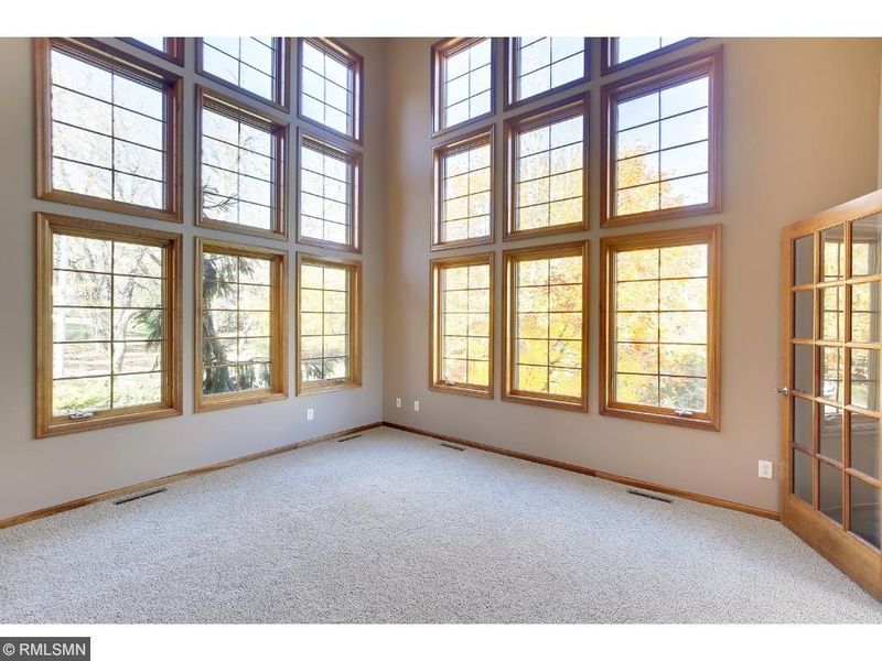 1080 Wildhurst Trl, Mound, MN 55364