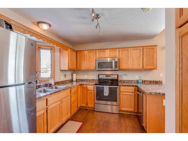 9128 Farmstead Ave, Monticello, MN 55362