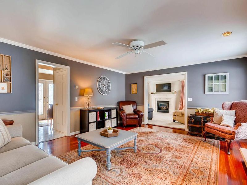 304 E 135th St, Burnsville, MN 55337