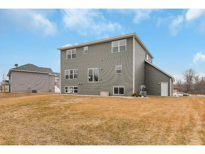 2130 6th St N, Sartell, MN 56377