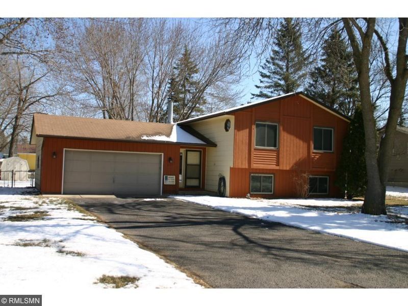617 Keniston St N, Champlin, MN 55316