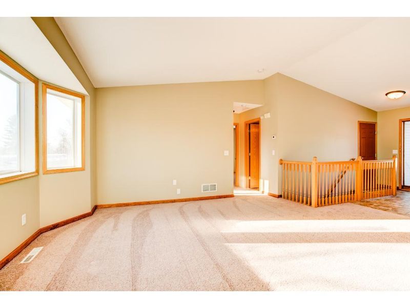 330 Fairmont Ave, Montrose, MN 55363
