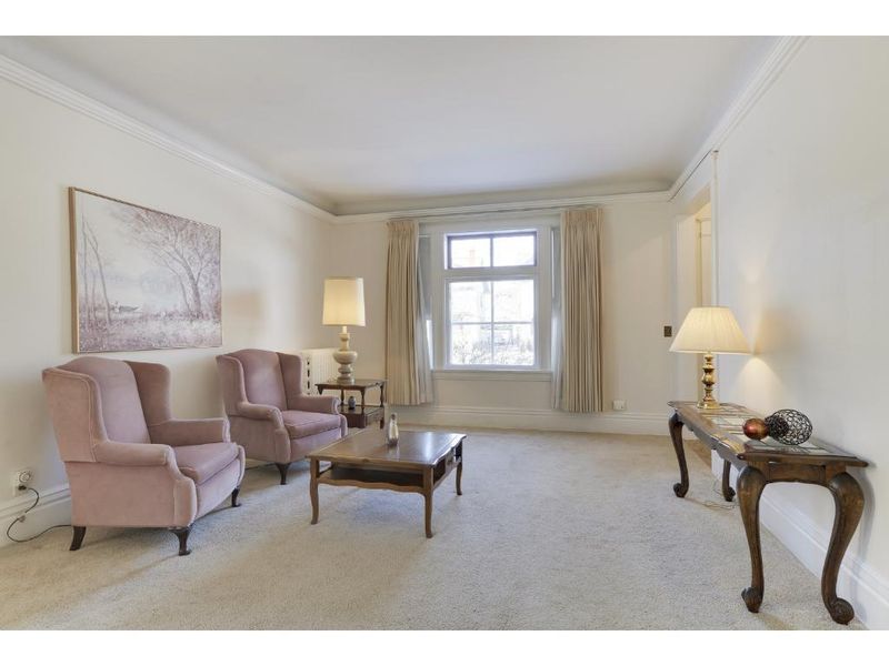 1122 Laurel Ave, Saint Paul, MN 55104