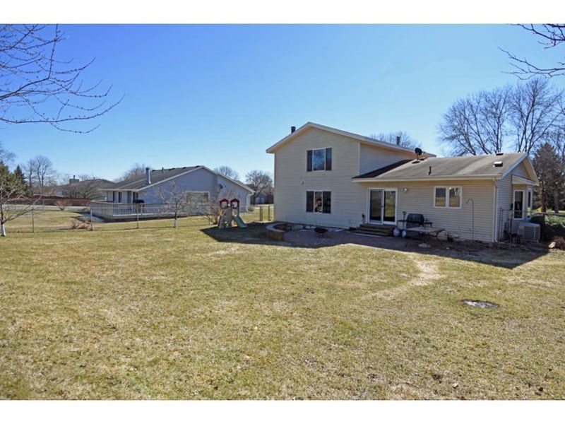 14328 Ebony Ln, Apple Valley, MN 55124