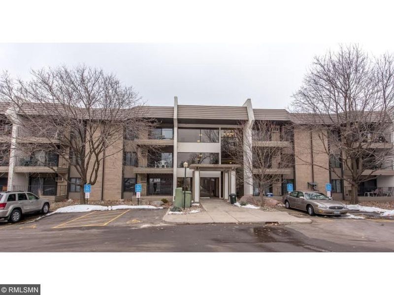 4680 Tower St SE #310, Prior Lake, MN 55372