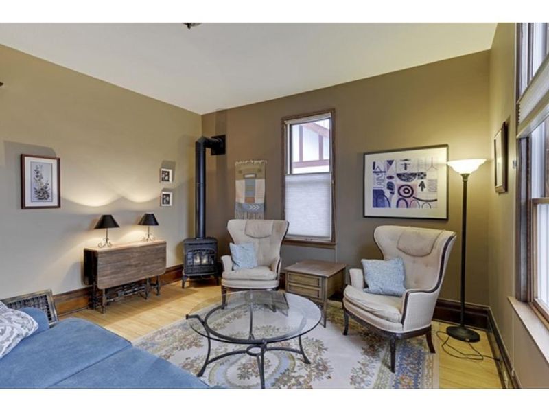 4240 12th Ave S, Minneapolis, MN 55407